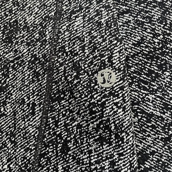 Lululemon Run On Crop (21”) - Picture 2 of 3